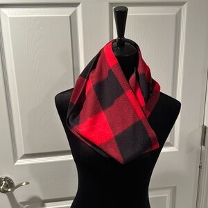 Old navy fleece infinity scarf